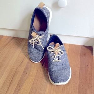 TOMS tennis shoes